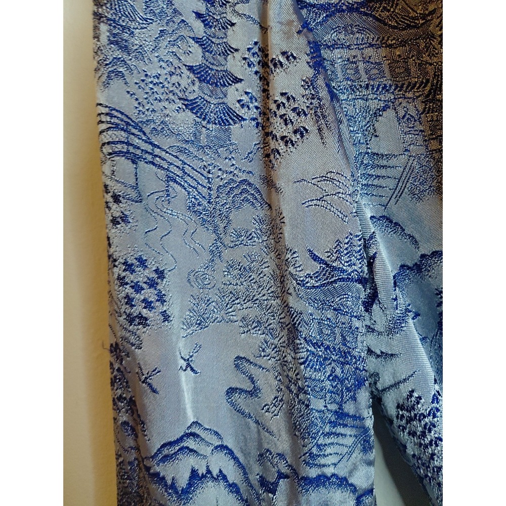 Vintage 1950s or 1960"s blue Silk  Jaquard Japanese silk robe fujiyama Sakura - Picture 3 of 10
